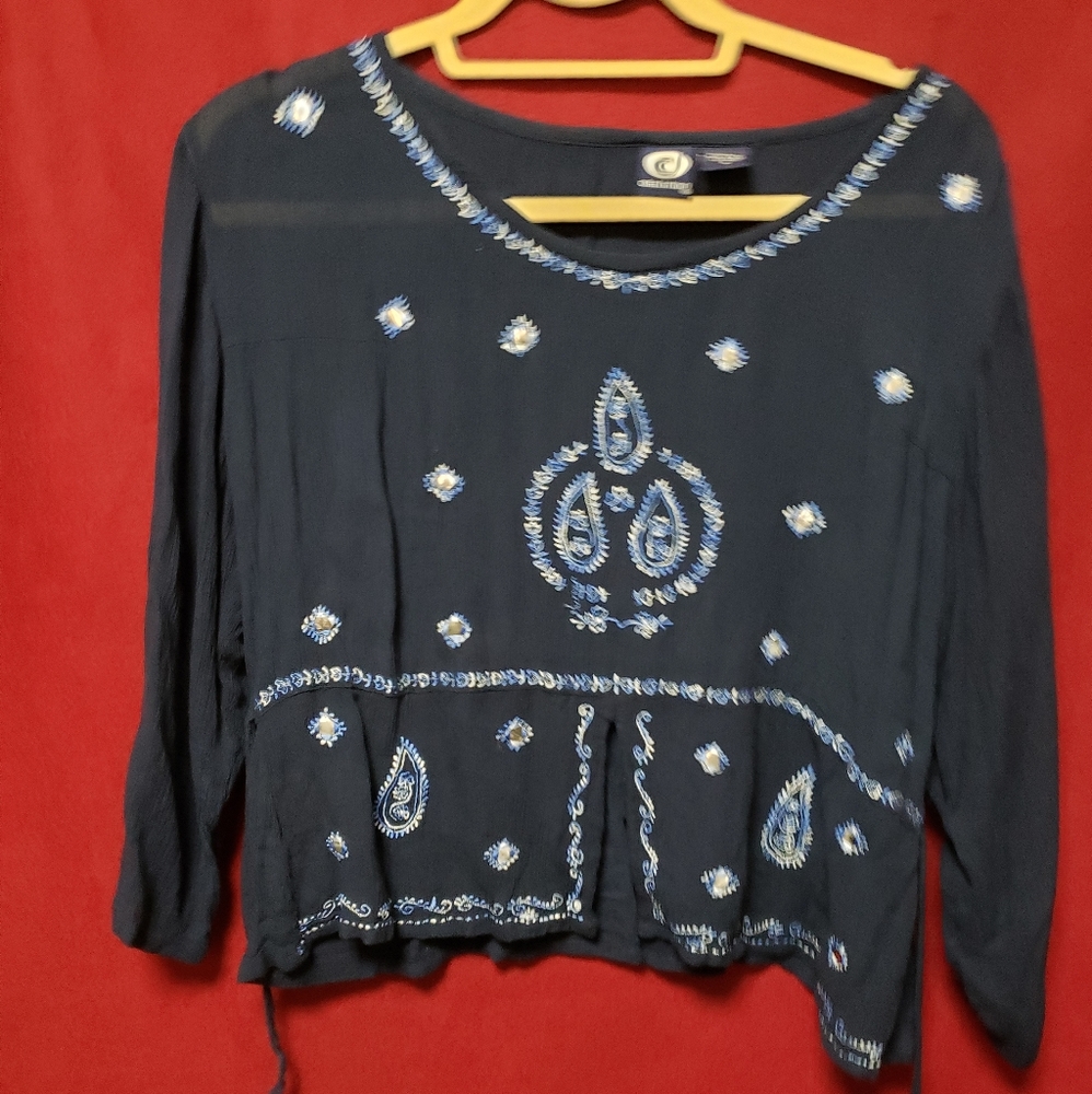 VINTAGE DISTORTION BOHEMIAN SHIRT W/FRONT SLIT-TIE BACK 3/4" SLEEVES/M/EGPLC